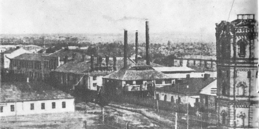  Водонапорная башня и улица Пушкина